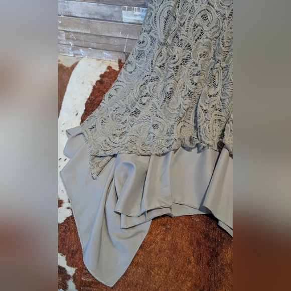 NWT E Retro Denim Vest With Gray Lace And Lining Shark Bite Hem - Picture 11 of 13